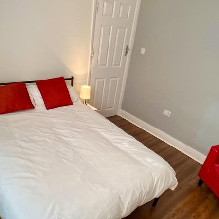 فندق Richmond House سلوف المظهر الخارجي الصورة