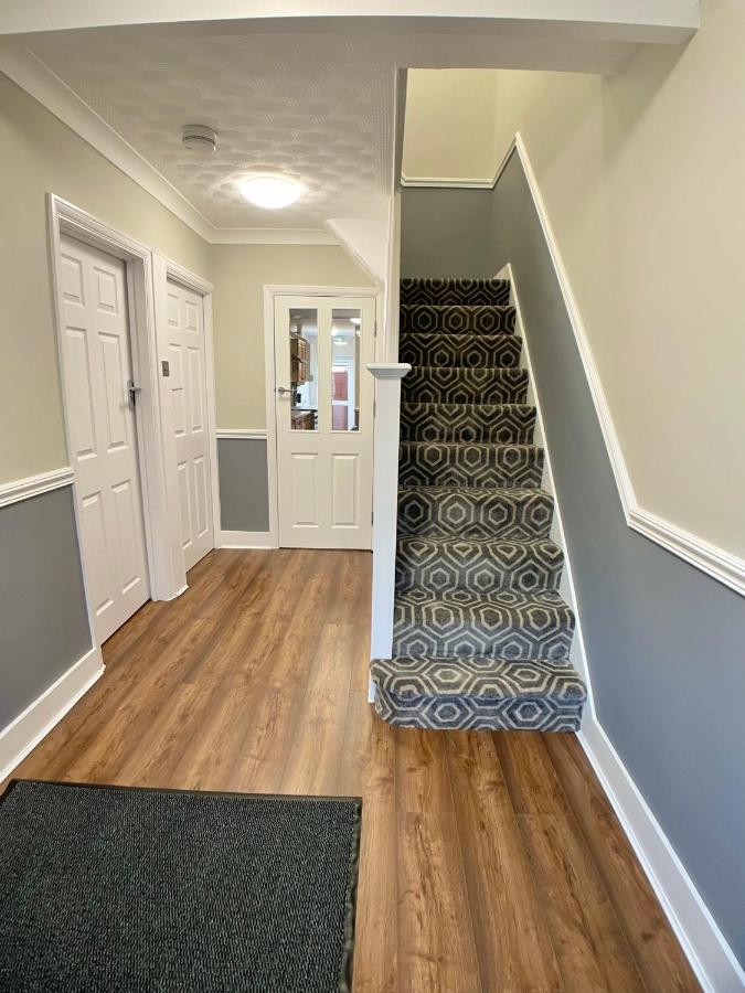 فندق Richmond House سلوف المظهر الخارجي الصورة